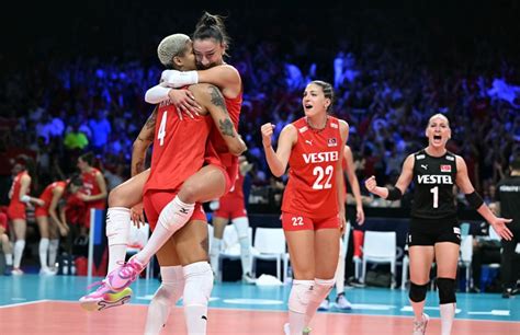 Turkey S Women S Volleyball Team Defeats Serbia To Clinch First Ever European Title