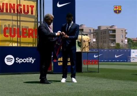 Barcelona Je Predstavila Pojačanje Navijači Su Oduševljeni Sportba