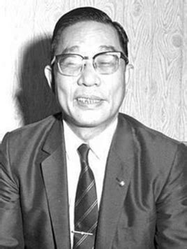 Открыть страницу «辰威租屋銷售樂城家» на facebook. 蔡万春（台湾金融家）_百度百科