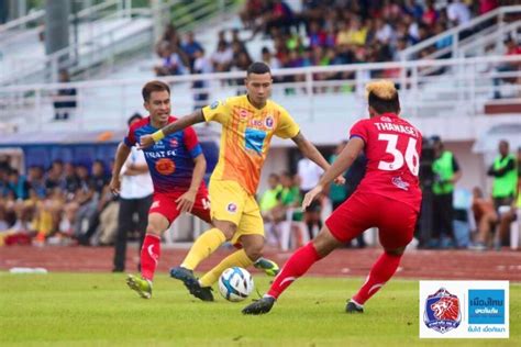 ถ้วย ช้าง เอฟเอ คัพ สมัยที่ 3 นอกจากจะช่วยลบความผิดหวังที่ไม่สามารถป้องกันแชมป์ไทยลีกได้แล้ว ยังทำให้ทัพ กว่างโซ้ง ได้สิทธิ์ไปเล่น เอ. 'ท่าเรือ' ตาม2ลูก รัวแซงคว้าชัย - เควิน ฮีโร่ซัดทดเจ็บ ...