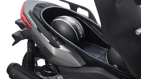 At oto.com compare nmax vs xmax on 100 parameters to find out which bike suits you. YAMAHA XMAX 250 specs - 2014, 2015, 2016, 2017 - autoevolution
