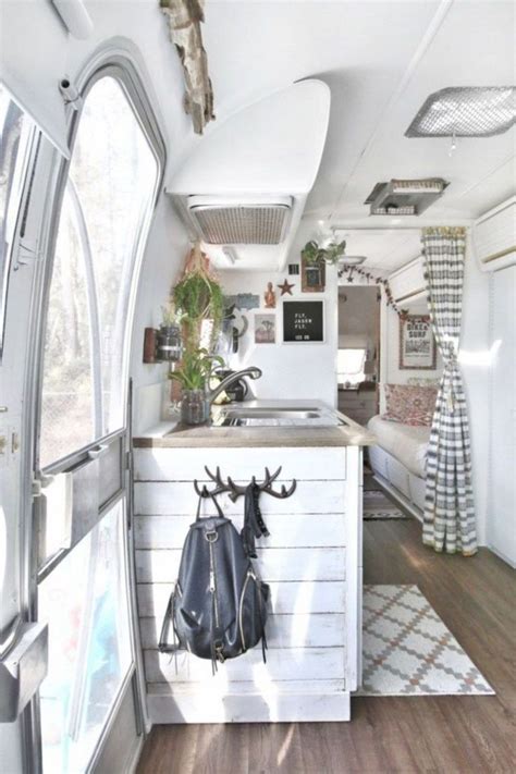 Elegant Airstream Decorating Ideas For Comfortable Holidays Trip