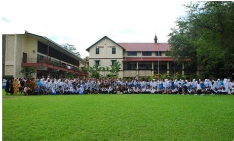 Pusat sumber smk tinggi st. 10 Sekolah Menengah Paling Tua Di Malaysia | Iluminasi