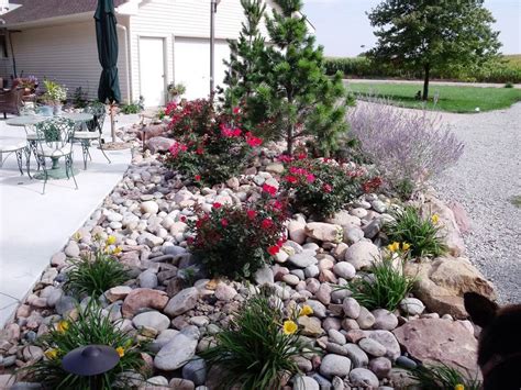 River Rock Landscape Ideas Houzzz Landscaping With Rocks