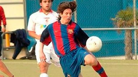 Quiero volver a jugar con él. Imágenes inéditas de Lionel Messi jugando en La Masía del Barcelona - Diario Panorama