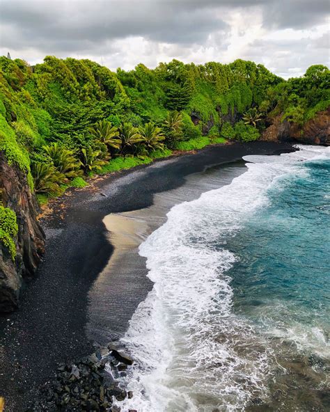 Maui Must Do Visit The Beautiful Black Sand Beach Of Maui Artofit