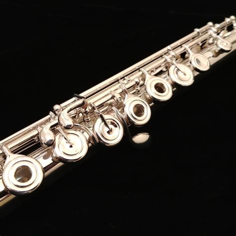 Yamaha 677 Professional Flute 600 Series Solid Silver 0 Interest