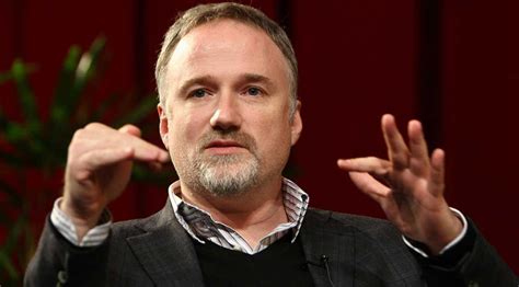Эмма стоун, эмма томпсон, джоэль фрай и др. Дэвид Финчер закончил съемки нового фильма — oKino.ua