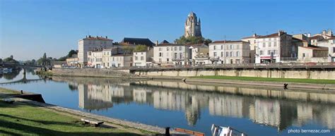 Surrounding cities of saintes shown on map, and the distance between saintes to other cities and states listed below the map. Bernezac.com - Saintes - Charente-Maritime