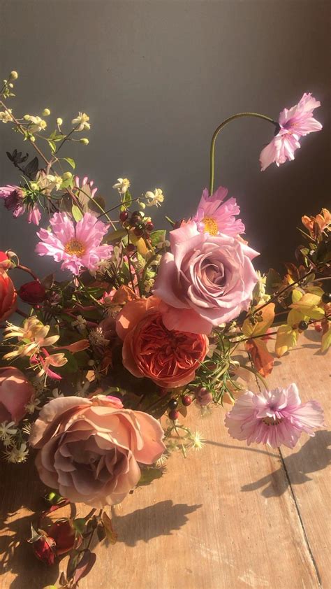 Flower aesthetic red aesthetic pretty flowers red flowers flower shower my flower aesthetic wallpapers planting flowers photos. Summer flowers - Modern Design | Rose flower arrangements ...