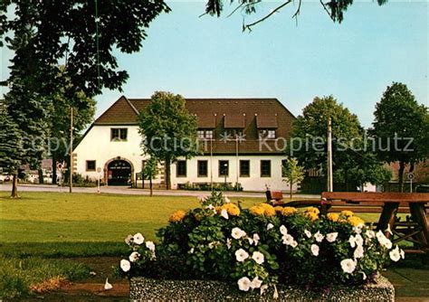 Von holzminden, höxter, dassel und uslar aus sind die häuser schnell zu erreichen. AK / Ansichtskarte Neuhaus Solling Haus des Gastes ...