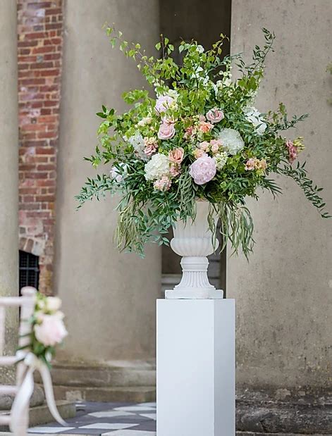 Pedestal Urn Arrangement In 2021 Outdoor Wedding Flowers Arrangements