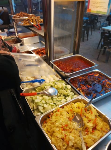 Jalan tan sri teh ewe lim. It's About Food!!: Nasi Lemak Liverpool @ Jalan Tan Sri ...