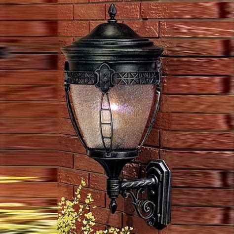 Hanover Lantern B33071 North Hills Medium Traditional Outdoor Wall