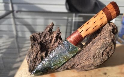 I construct the cross using wire, wood glue and a durable cord. Primitive_Knives