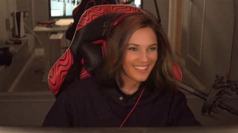 Female Pewdiepie Trends Online As Youtuber Does A Face Reveal 20