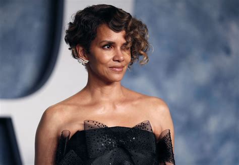 Us Actress Halle Berry Claps Back At Criticism Over Nude Wine Drinking Selfie The Star