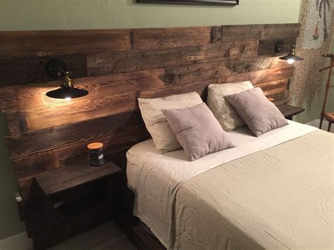 Though this headboard may look like its made out of custom tiles, it's actually made out of faux foam tiles! Rustic King Size Barn Wood Headboard | Rustic wood ...
