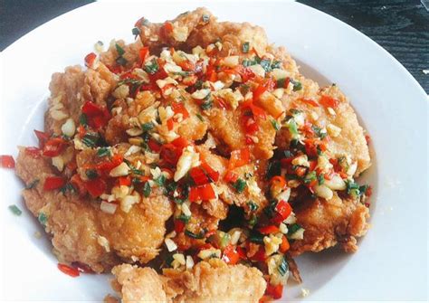 Jadi sebelum buat mulai dengan bacaan bismilah 5, selawat atas junjungan baginda rasulullah, ayatul kursi dan niatkan moga allah sembuhkan penyakit dan gangguan yang ada dalam diri. Resep Ayam Goreng Lada Garam oleh Dahlia Alwainy - Cookpad