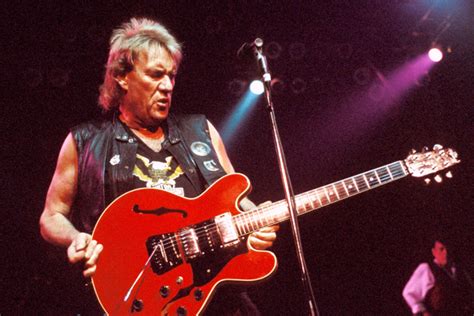 Alvin Lee Of Ten Years After Dead At 68 Rolling Stone