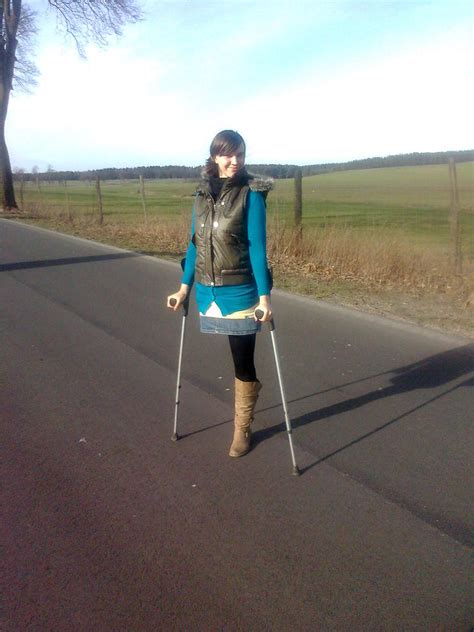 One Legged Girl On Crutches Erofound