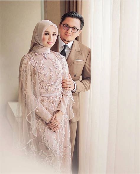 Check spelling or type a new query. √ 30+ Model Gaun Kebaya Modern, Pesta, Muslim Terbaru 2020