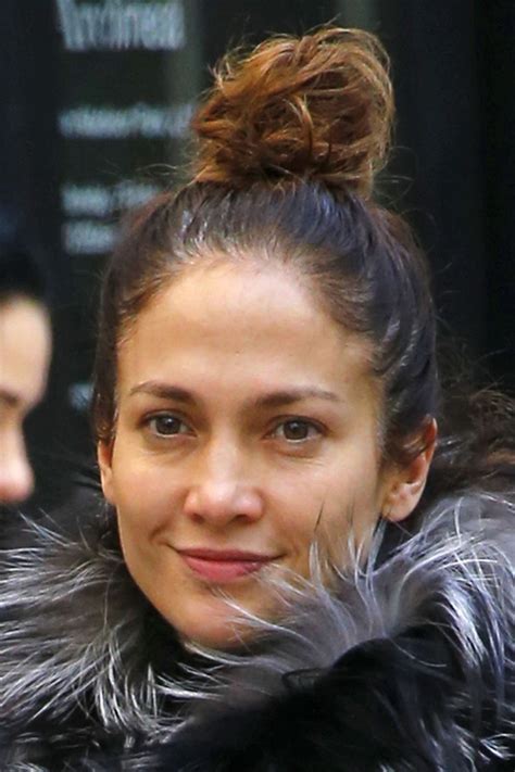 Jennifer Lopez Walks In New York Without Makeup News 4y