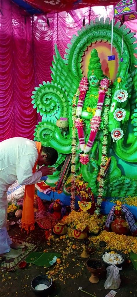 Saraswati Puja In Poll Bound Bengal An Opportunity For Political