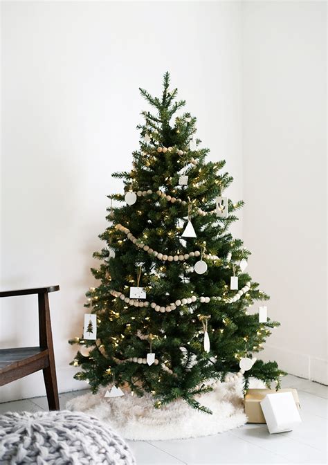 Minimal Christmas Tree The Merrythought Bloglovin