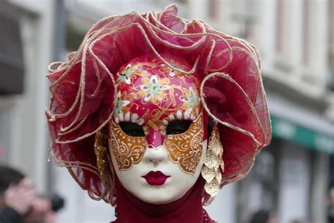 Venice Carnival Mask And Costume Tips To Revive You In February