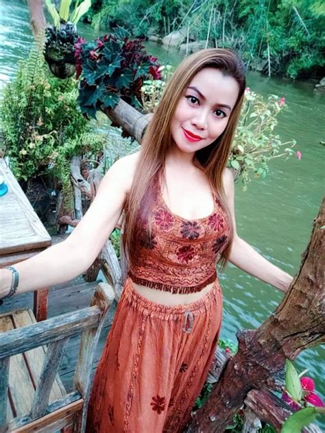 Adult Vacation For Men In Thailand With Beautiful Travel Companion And