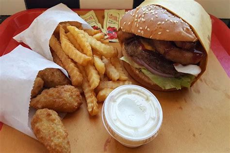 Then great, please read below. Here are Stockton's top 3 fast food spots