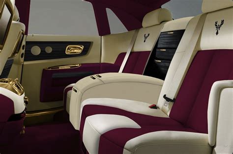 Ventilated front seats make any journey — short or long — more comfortable and relaxing. Fenice Milano Purple Rolls-Royce Ghost - egmCarTech