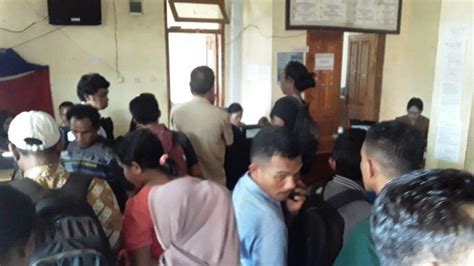 VIDEO: Calon Peserta Tes CPNS di Manggarai Barat Sibuk ...