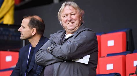Le parcours professionnel de hrubesch fut assez atypique. Horst Hrubesch wird Nachwuchsdirektor beim HSV :: DFB ...
