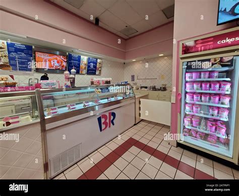 Wide Angle Of Interior Baskin Robbins Ice Cream Store Hi Res Stock Photography And Images Alamy
