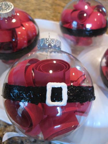 Christmas baubles & tree toppers. 25 awesome ideas for filling and decorating clear glass ...