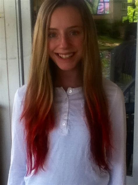 It uses vegan friendly ingredients and contains no harmful chemicals. Finally kool-aid dyed the tips of my hair pink ...