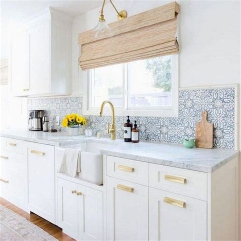Shop through a wide selection of cabinet pulls at amazon.com. 38+ The Secrets of White Kitchen Cabinets with Gold ...