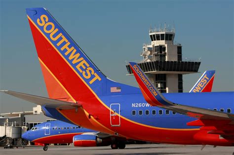 Southwest Airlines Makes Emergency Landing After Cabin Loses Pressure