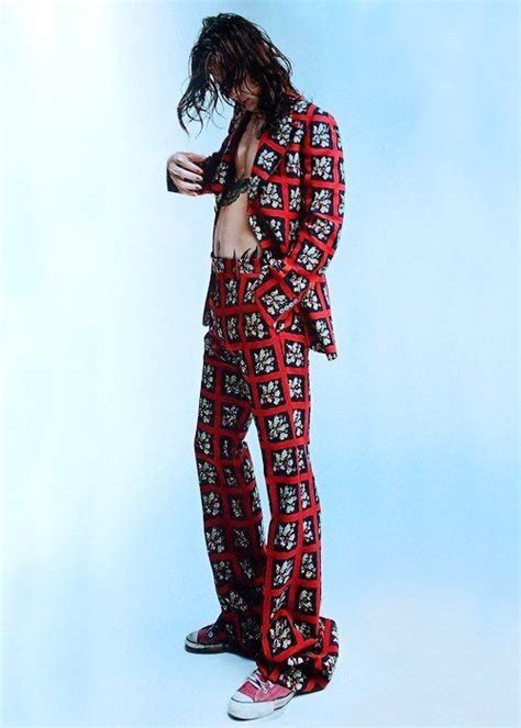 His musical career began in 2010 as a solo contestant on the british music competition series the x factor. Pin by Gvantsa on /actors&movies/ in 2020 | Style, Harry ...