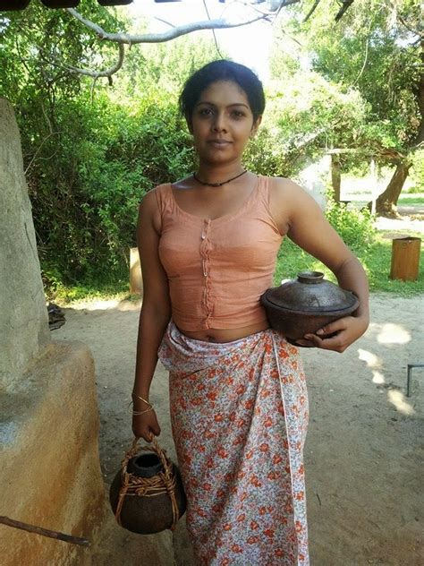 Indische Aunty zeigt ihre Wundertüten Telegraph