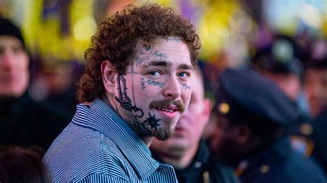 The singer's teeth went through some serious reconstruction this past weekend, as he dropped $1. Post Malone spera di regalarci un altro album per il 2020 ...