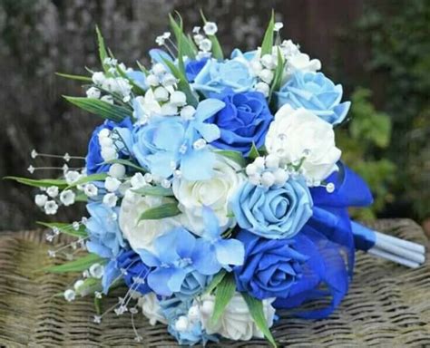 Flowerama offers you sydney's largest display of beautiful, high quality, life like artificial flowers, silk flowers, wedding flowers & fake flowers. 💐 Bouquet 💐 | Blue wedding bouquet, Rose bride bouquets ...