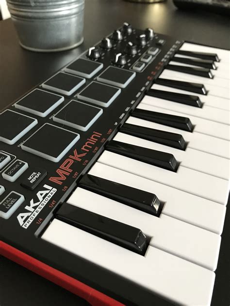 Nereye giderseniz gidin, kontrolü elinize alın! MPK Mini MKII - Akai Professional MPK Mini MKII - Audiofanzine