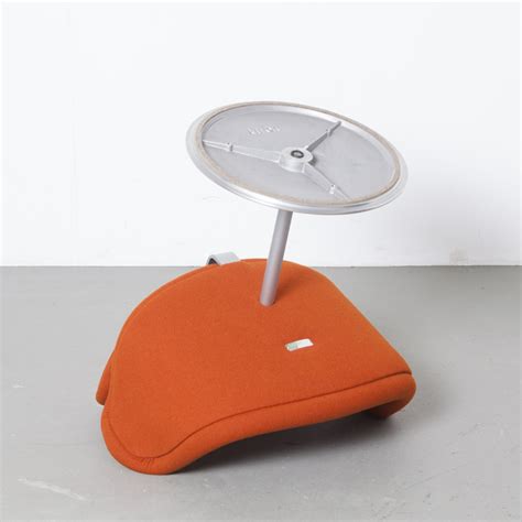 Little Tulip Chair Pierre Paulin Artifort Orange ⋆ Neef Louis Design
