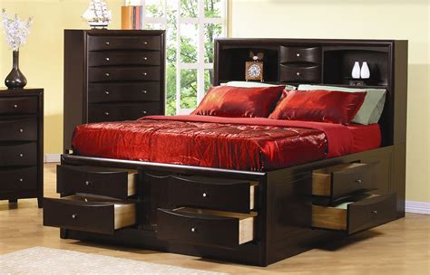 Check out platform beds with drawers at the end or bookcase beds that feature drawers to hold spare sheets and pajamas and shelves to display books and trinkets. Queen Storage Bed Plans - BED PLANS DIY & BLUEPRINTS