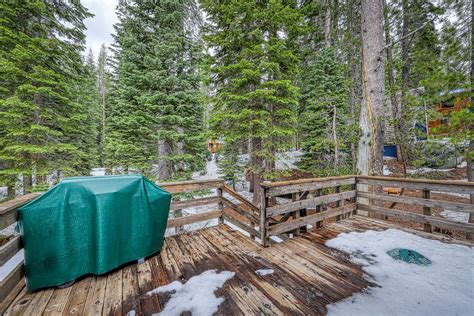 Holiday home updated soda springs cabin is conveniently located at 50906 white fir terrace in soda springs in 5.3 km from the centre. Cabin Getaway | Soda Springs, California | Glamping Hub