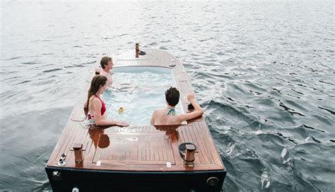 You And 5 Friends Can Rent Your Own Floating Hot Tub Boat In Seattle 12 Tomatoes