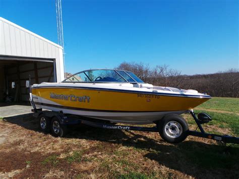 Boat is in great condition and has been stored indoors when not in use. Mastercraft Maristar VRS 2006 for sale for $32,000 - Boats ...